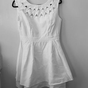 Backless & sleeveless dress